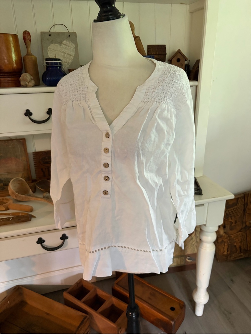 Premise  Classic White Button-Front Women's Top
